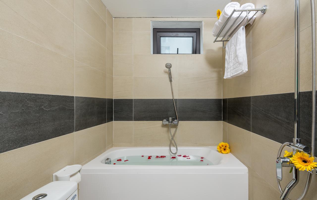 Silana Hotel Da Nang Exterior photo